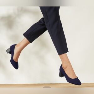 VIVAIA Almond Toe Tamia Block Heel Navy Blue Ladies Chunk Heel size 38.5 / 7.5